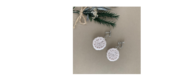 Circle earringsをご紹介します