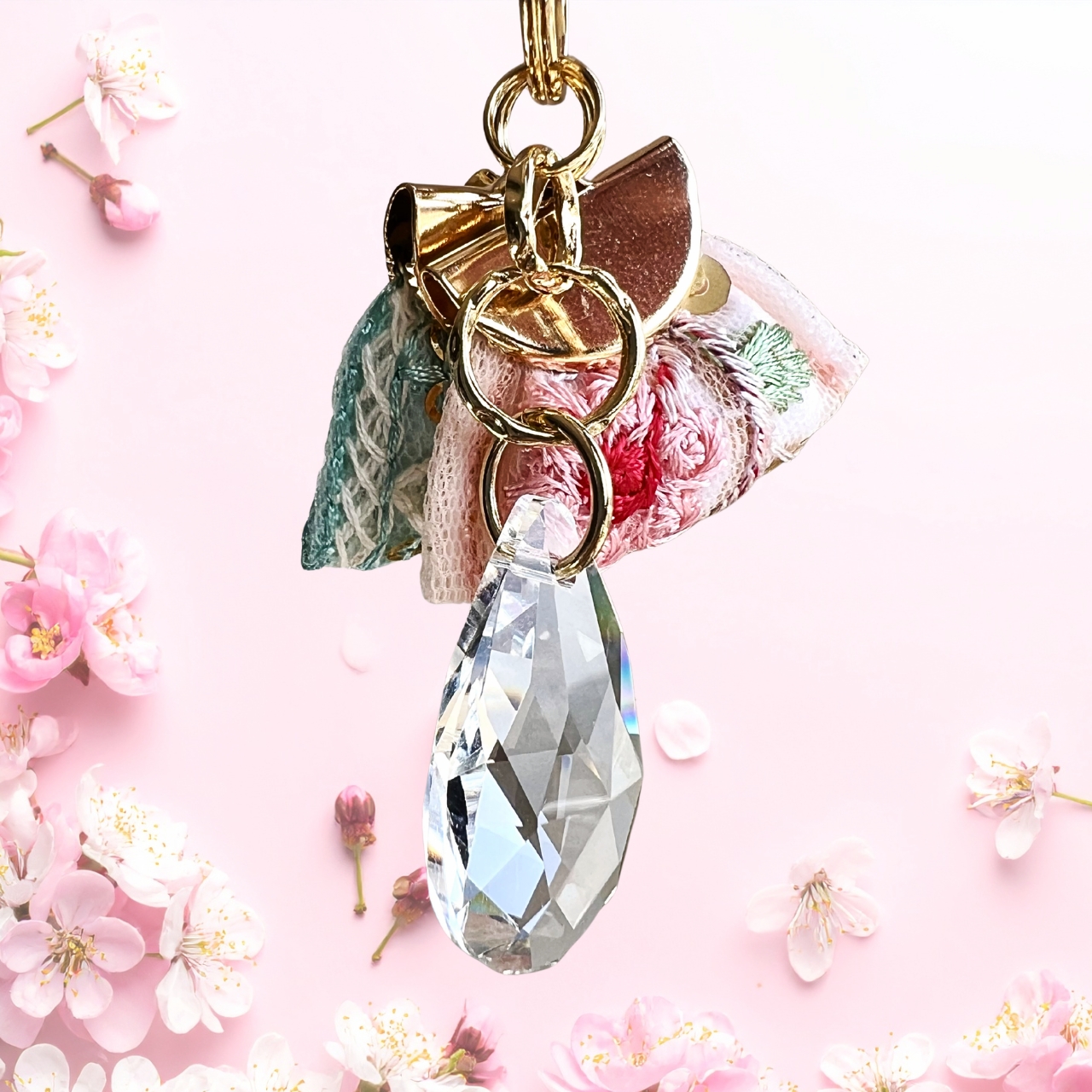 新作チャーム、続々新登場❗🎉✨