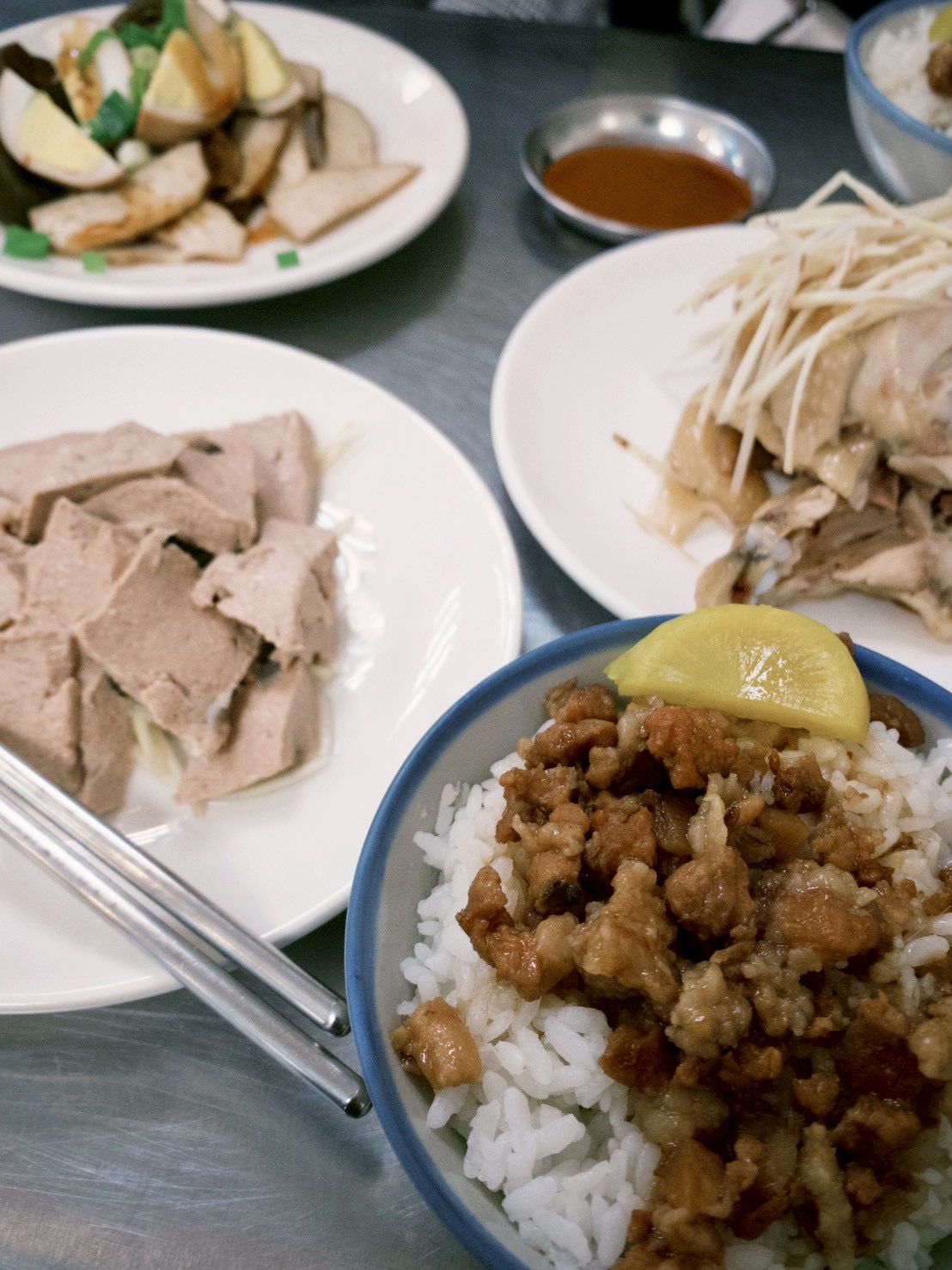 【台北グルメ】地元民が通い続ける名店「台發切仔麵」!大直で出会う毎日食べたい一杯