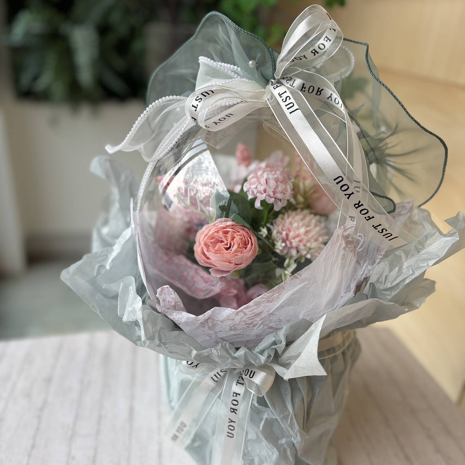 出産祝いにぴったり！バルーンとおむつの新感覚ギフト