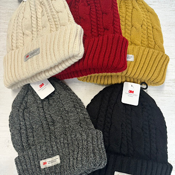 冬の定番“ケーブル編み”。温かさだけじゃない魅力があります