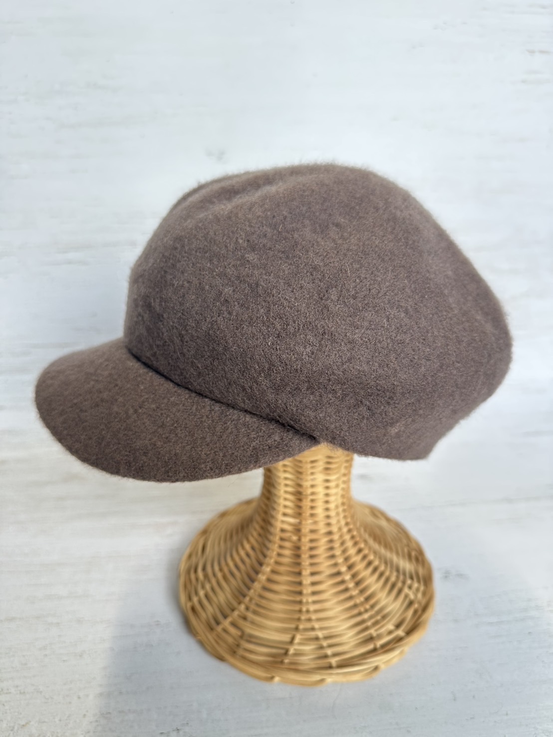 丸みシルエットが可愛い。冬に使える“ウール混キャスケット”【男女兼用】