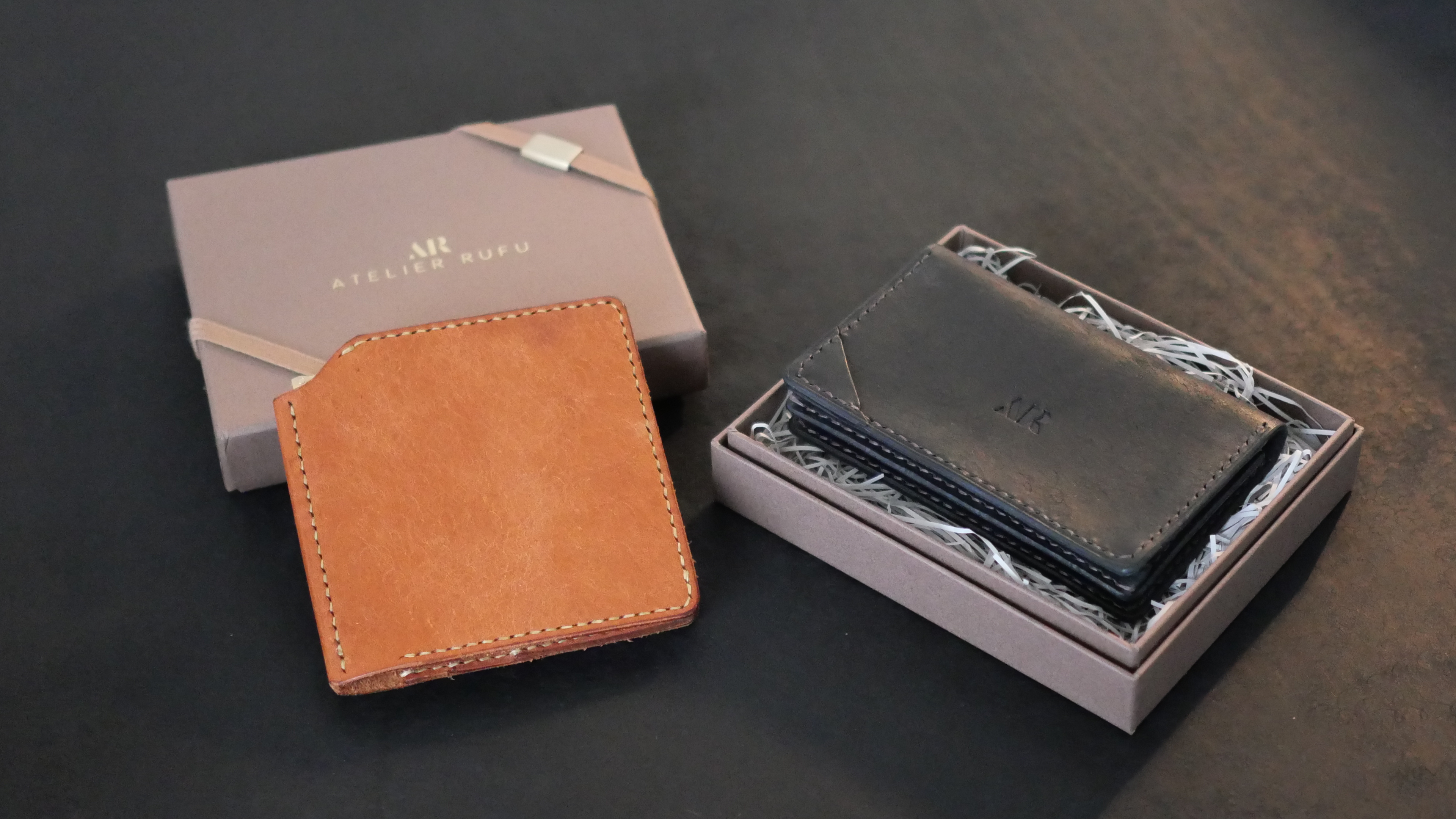 大切な人に贈る、革小物ギフト