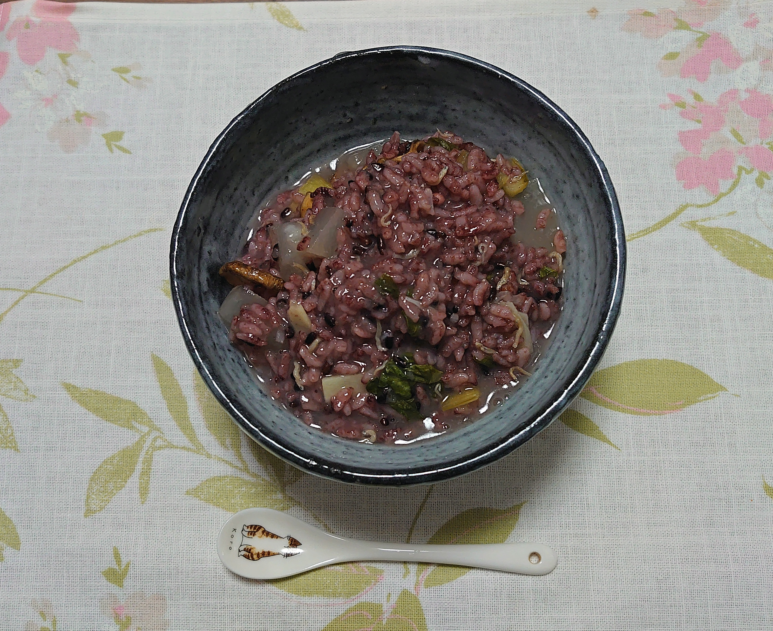 菊芋チップス入りの冬瓜と黒米のおかゆ