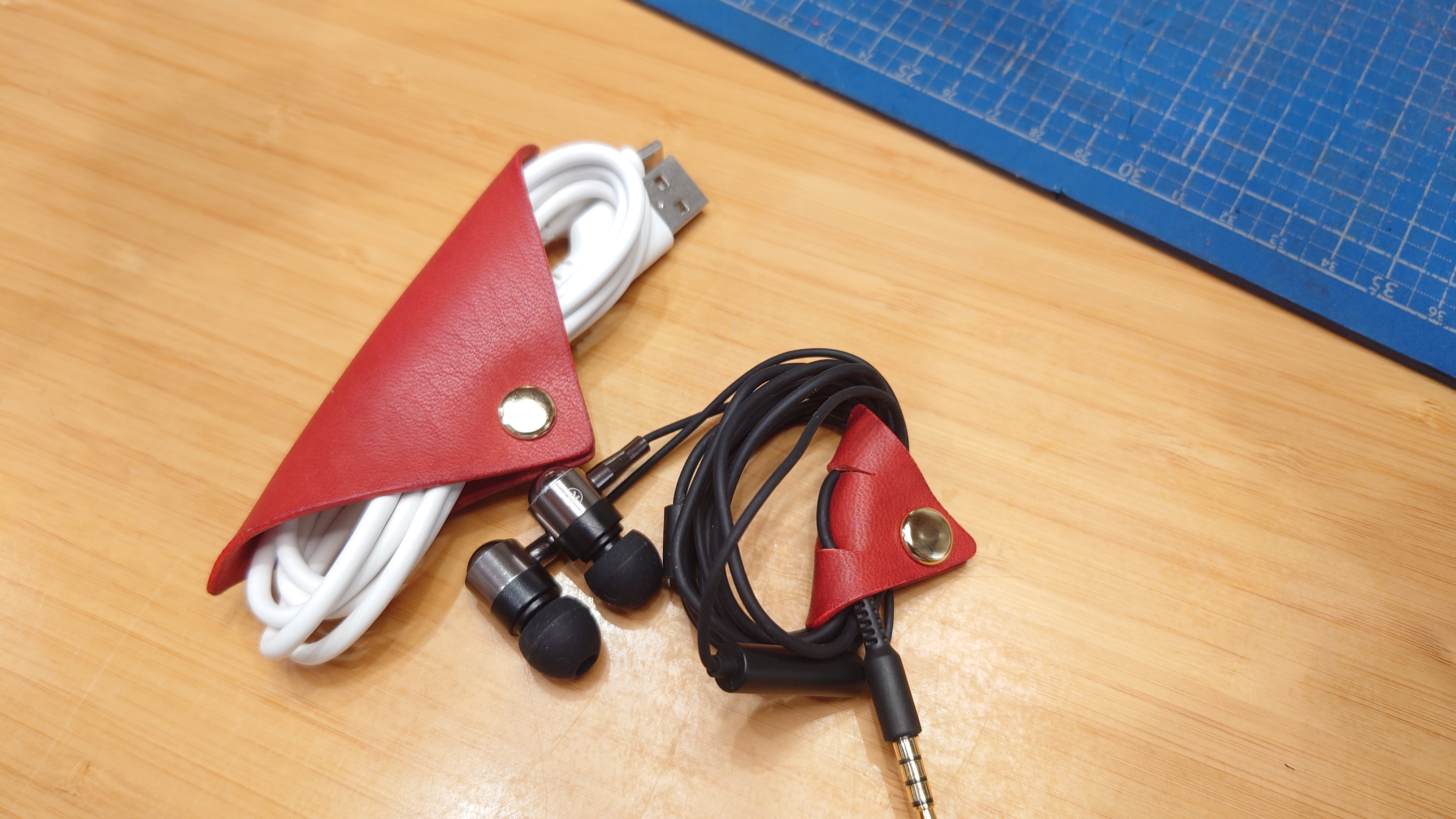 【無料】はぎれでつくるコードホルダー作り方・型紙