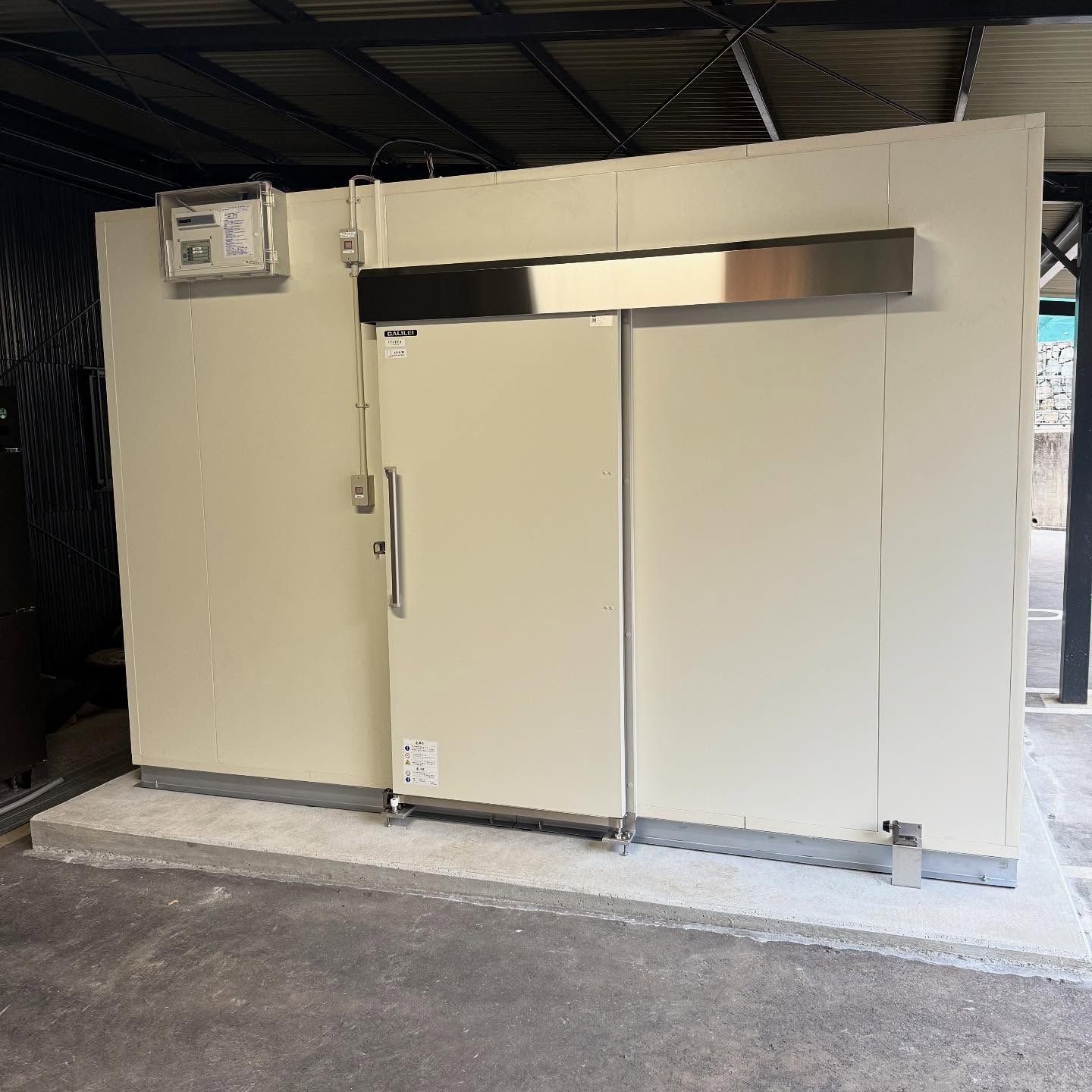 【大型冷蔵庫を導入しました‼️】  2025年5月7日