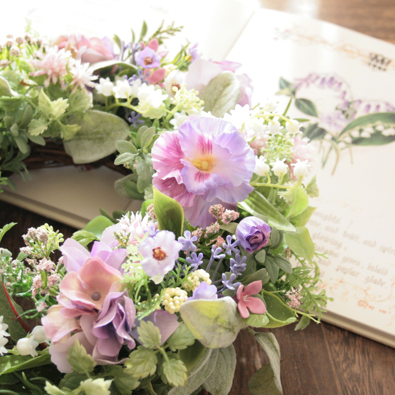 一足早く春を感じる、春待ちリース