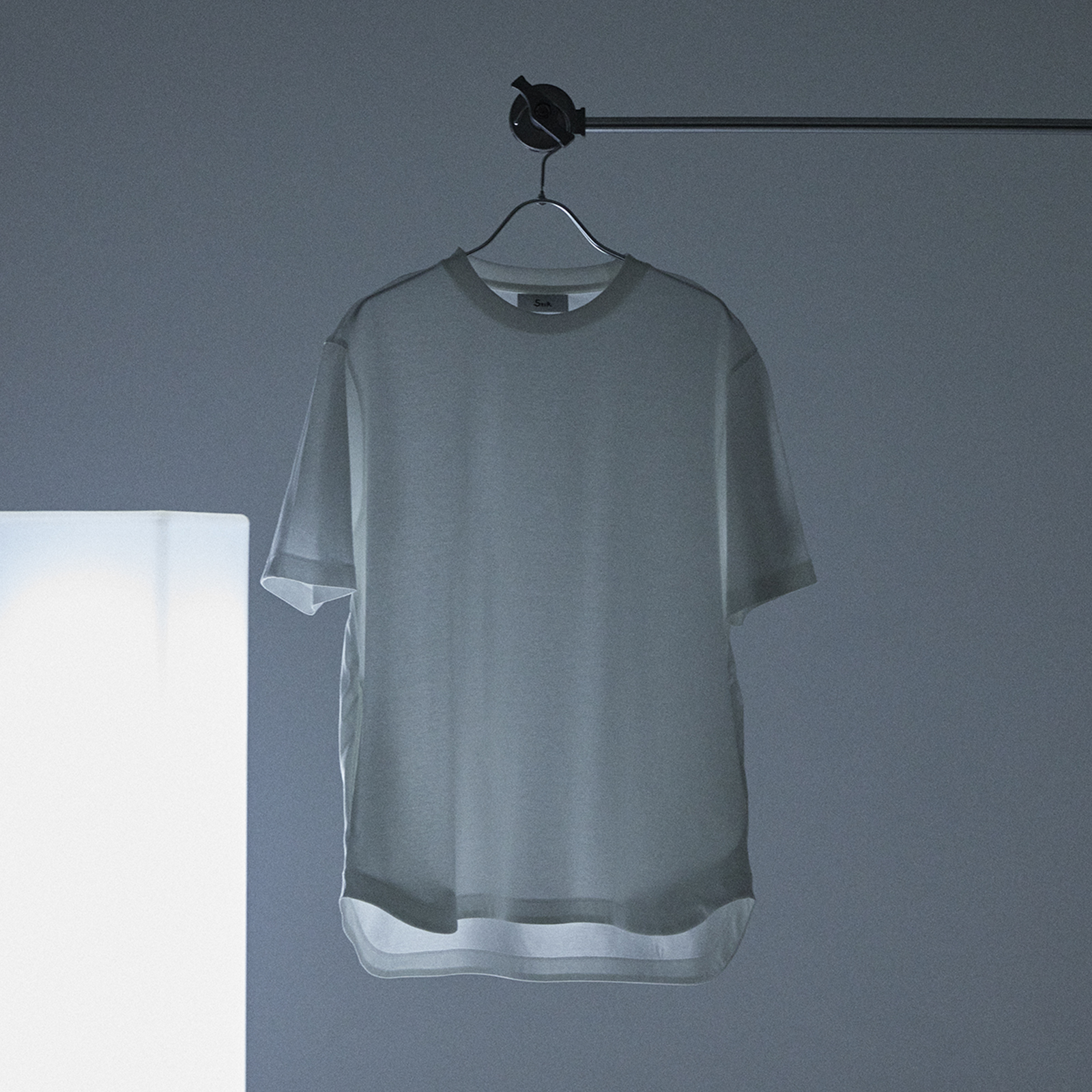 ドレスTシャツとは
