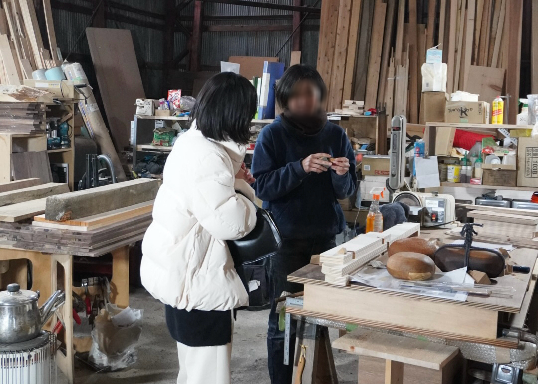 端材から生まれた、静かな佇まいのお香立て