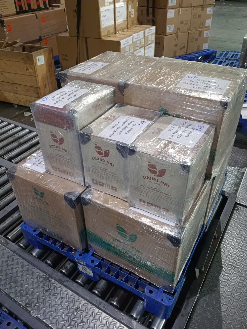 ついに日本上陸！ベトナムが誇る極上のお茶が、成田空港に到着しました✈️🇻🇳🇯🇵