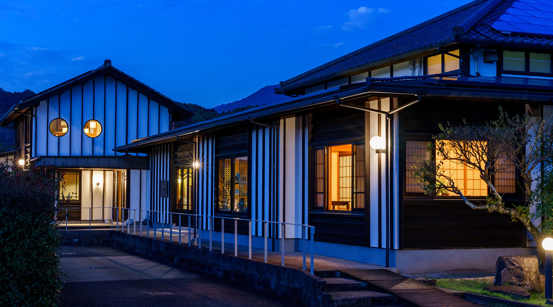 只今オープンに向けて準備中です