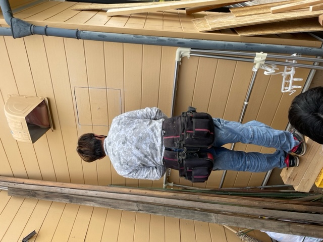 ◆長野県立科町、リフォーム住宅の壁出し煙突用に外壁を開口しました。
