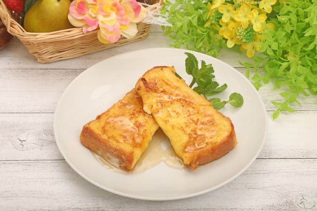 極上のふわとろ食感】隠し味はこれ!卵液に「はちみつ」を混ぜるだけの絶品フレンチトースト黄金レシピ