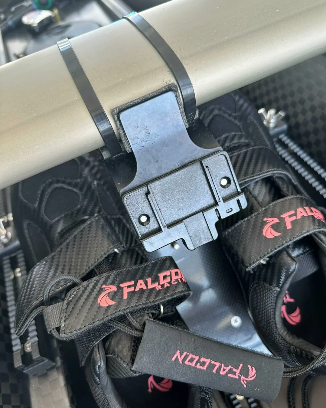 スピードコーチブラケット