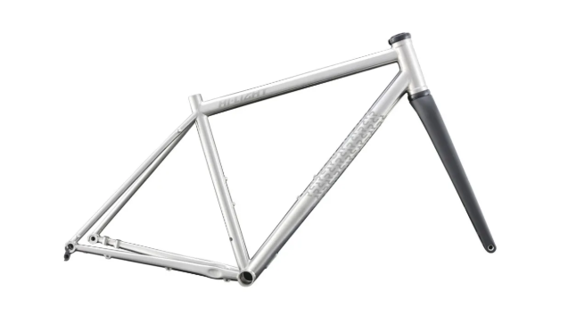 チタンロード、13万8000円と19万8000円。Hi-Light R6とR7.3の違いを解説します