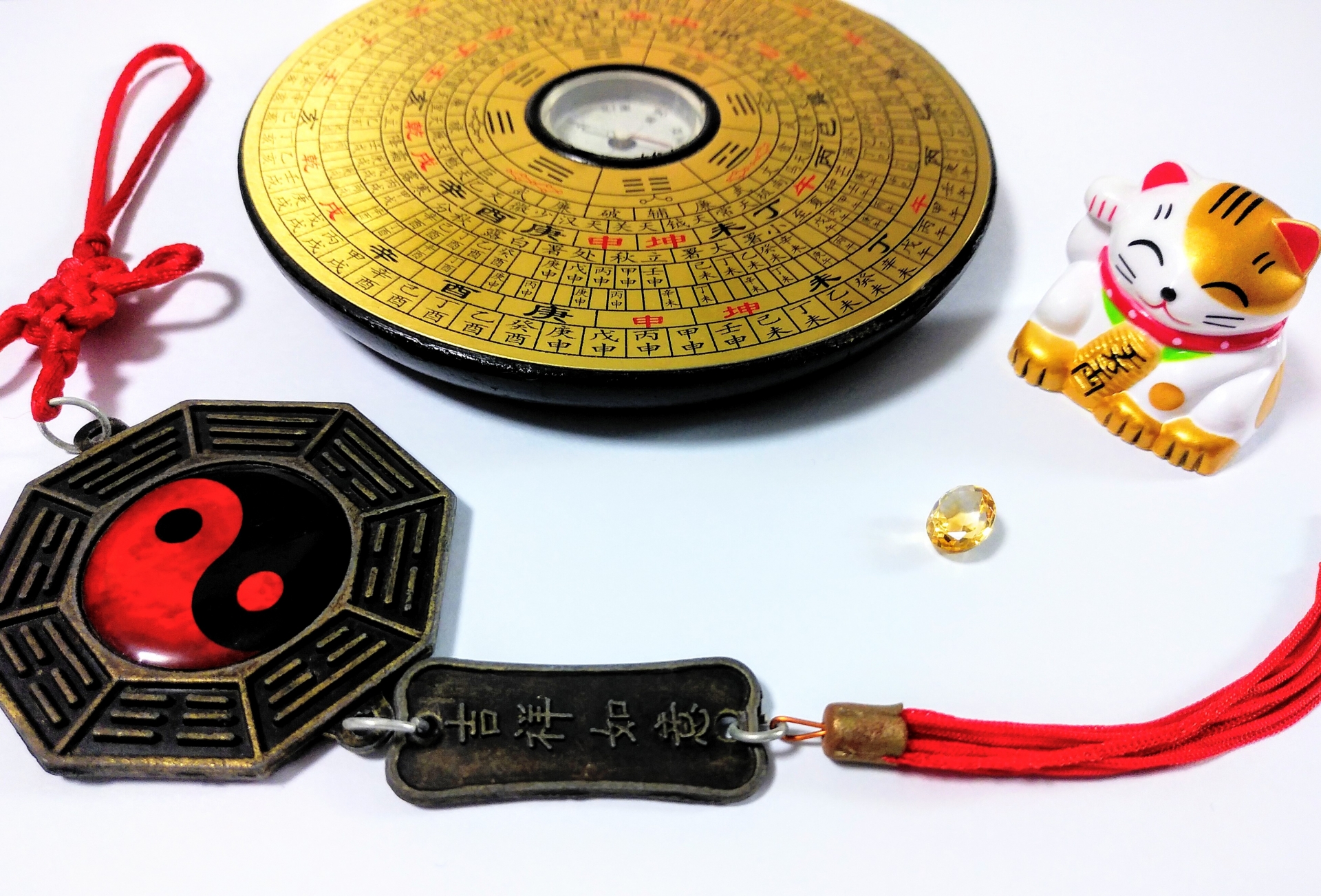 開運グッズは本当に効果があるの?心と運の関係から考える