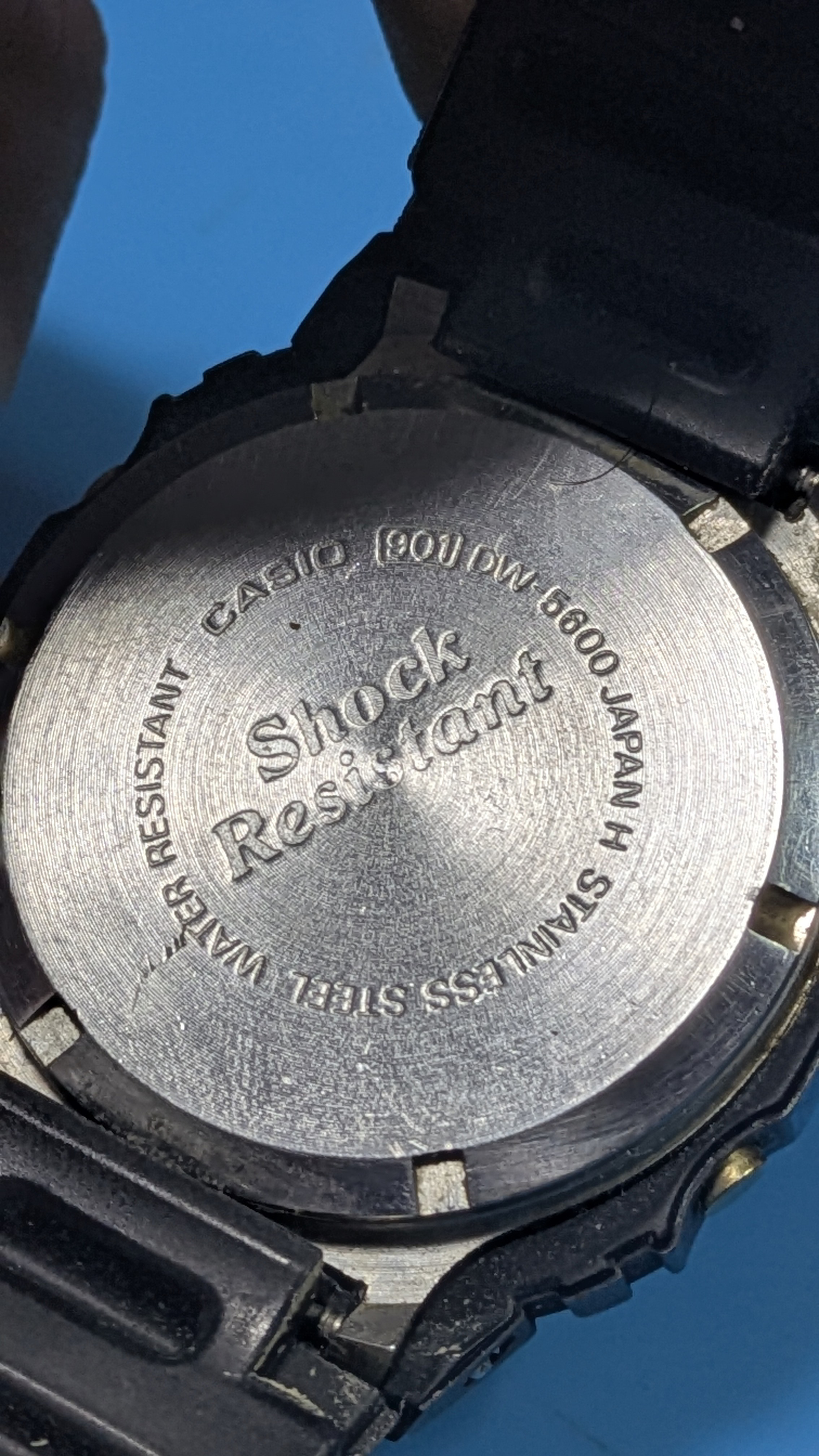 DW-5600 モジュール901 のベゼルカバーはまだ手に入るのか？