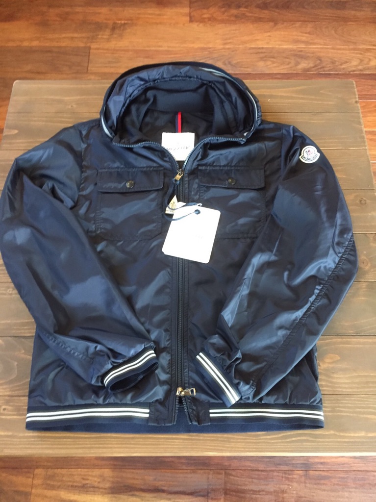 MONCLER(モンクレール)