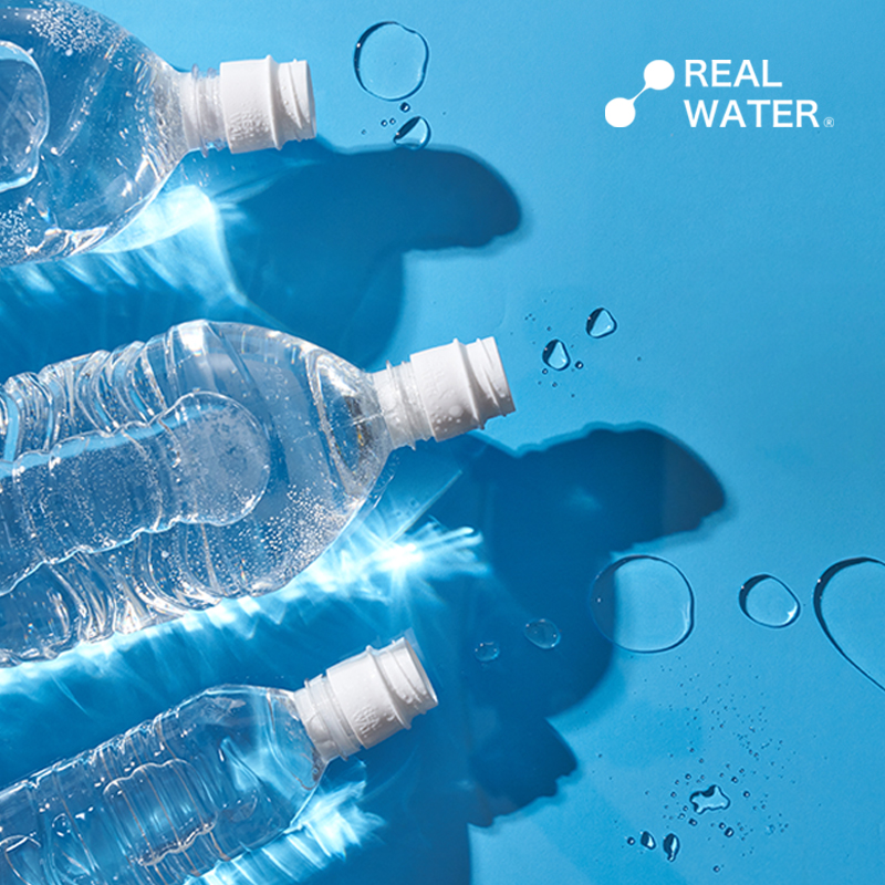 [REAL WATER] 飲む直前の「物理的ろ過」という選択。次世代ボトルキャップが提案する、新しい