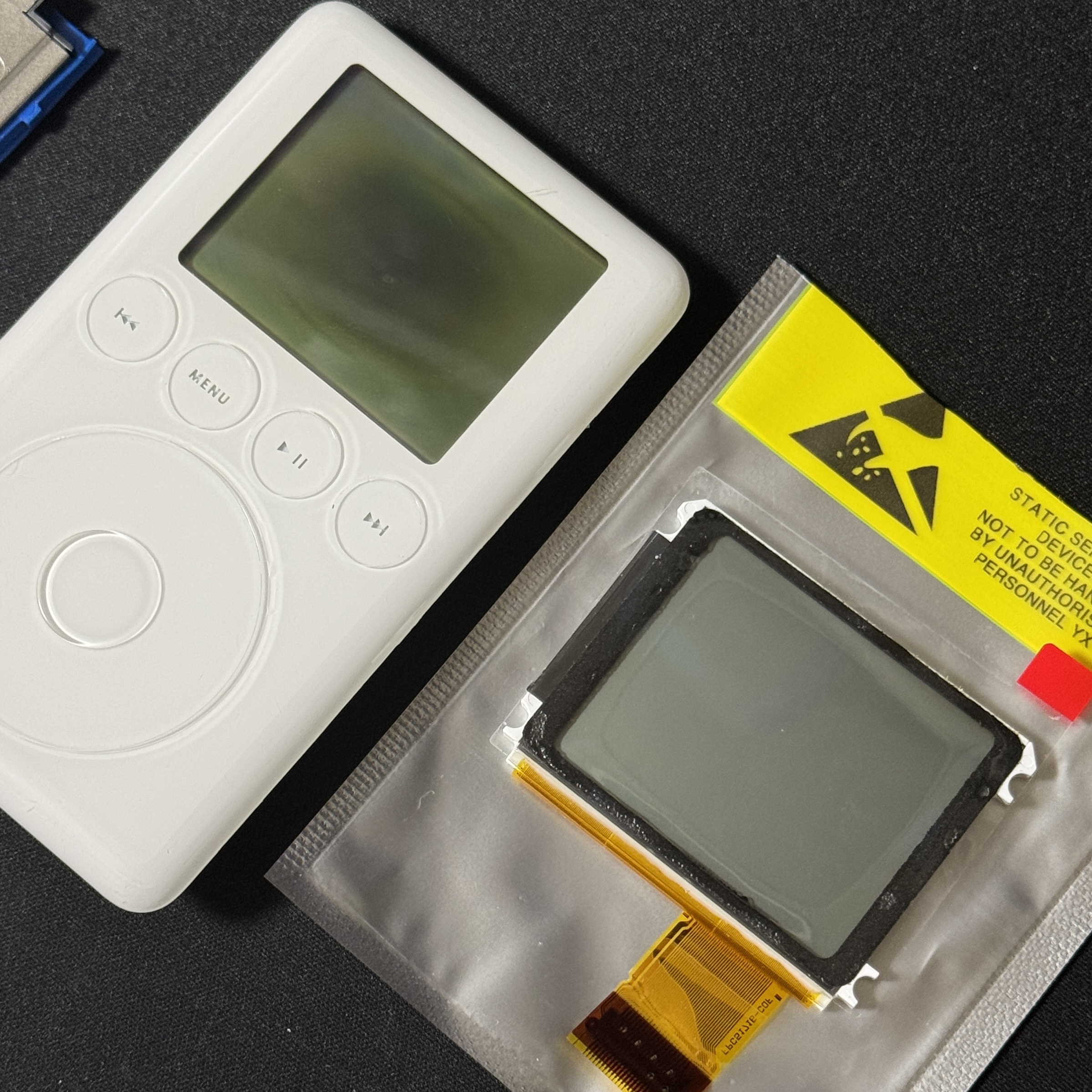 iPod 3rdが蘇る。ビネガー液晶「劇的」ビフォーアフター。