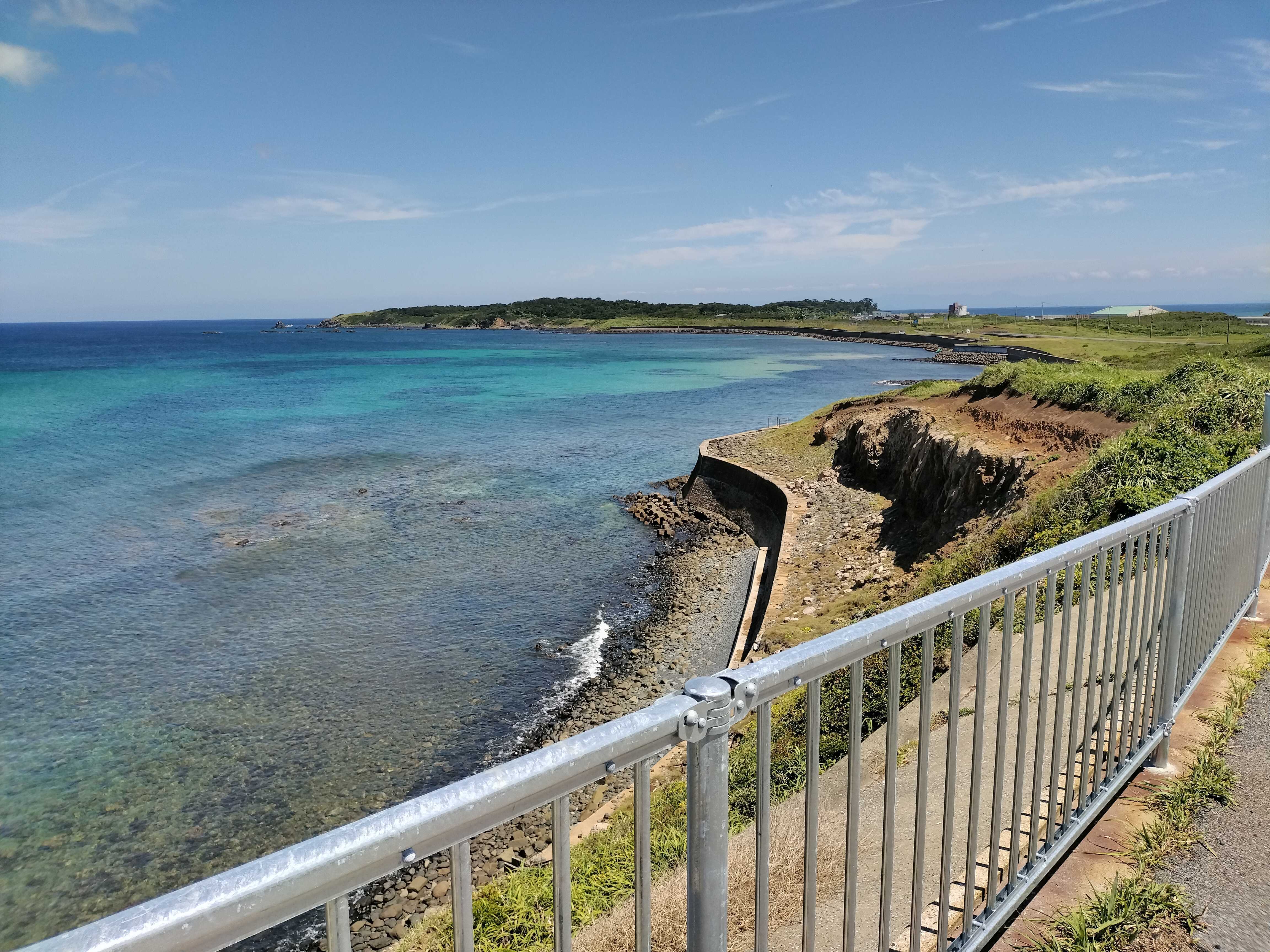【島を旅する食卓 #3】 シチリアの白ワインが、あじの干物を洗い流していく