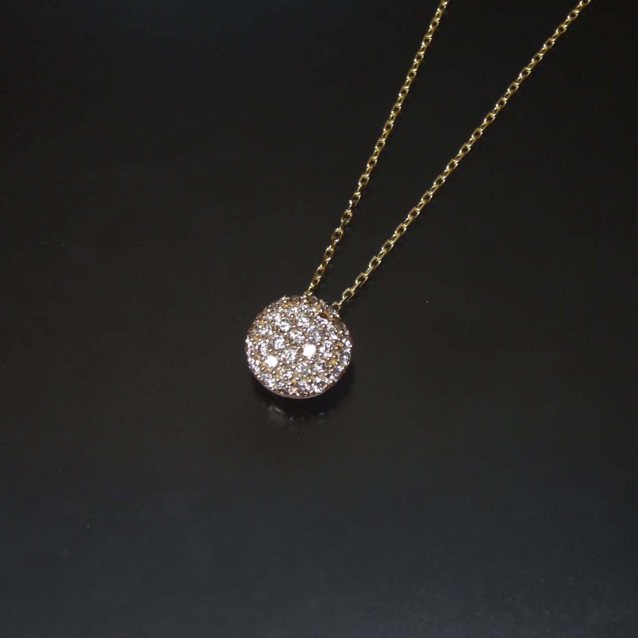【シリウスストーン】　SALE！キラキラ美しいダイヤモンドペンダント！！