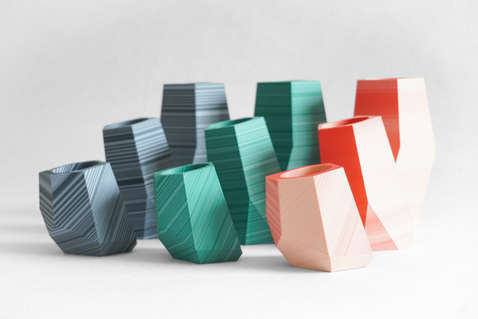 シリーズ第一弾『POLY POT』について
