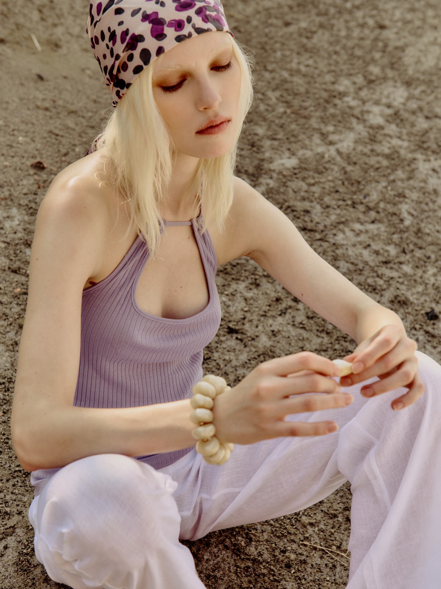 OSCALITO 🇮🇹光り輝く夢のような雰囲氣と長く愛用できるエッセンシャルなワードローブの夏