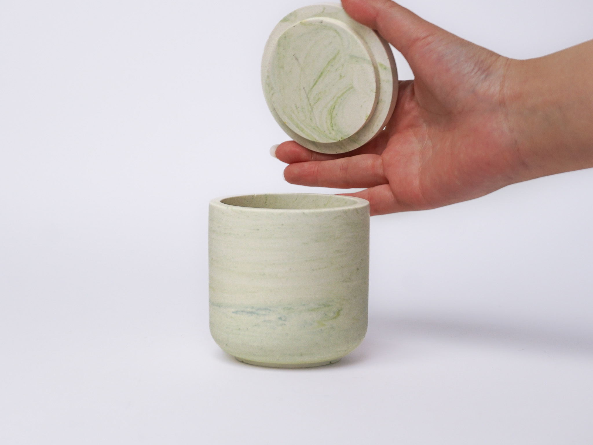 シリコンモールド（フタつきポット）を発売しました！