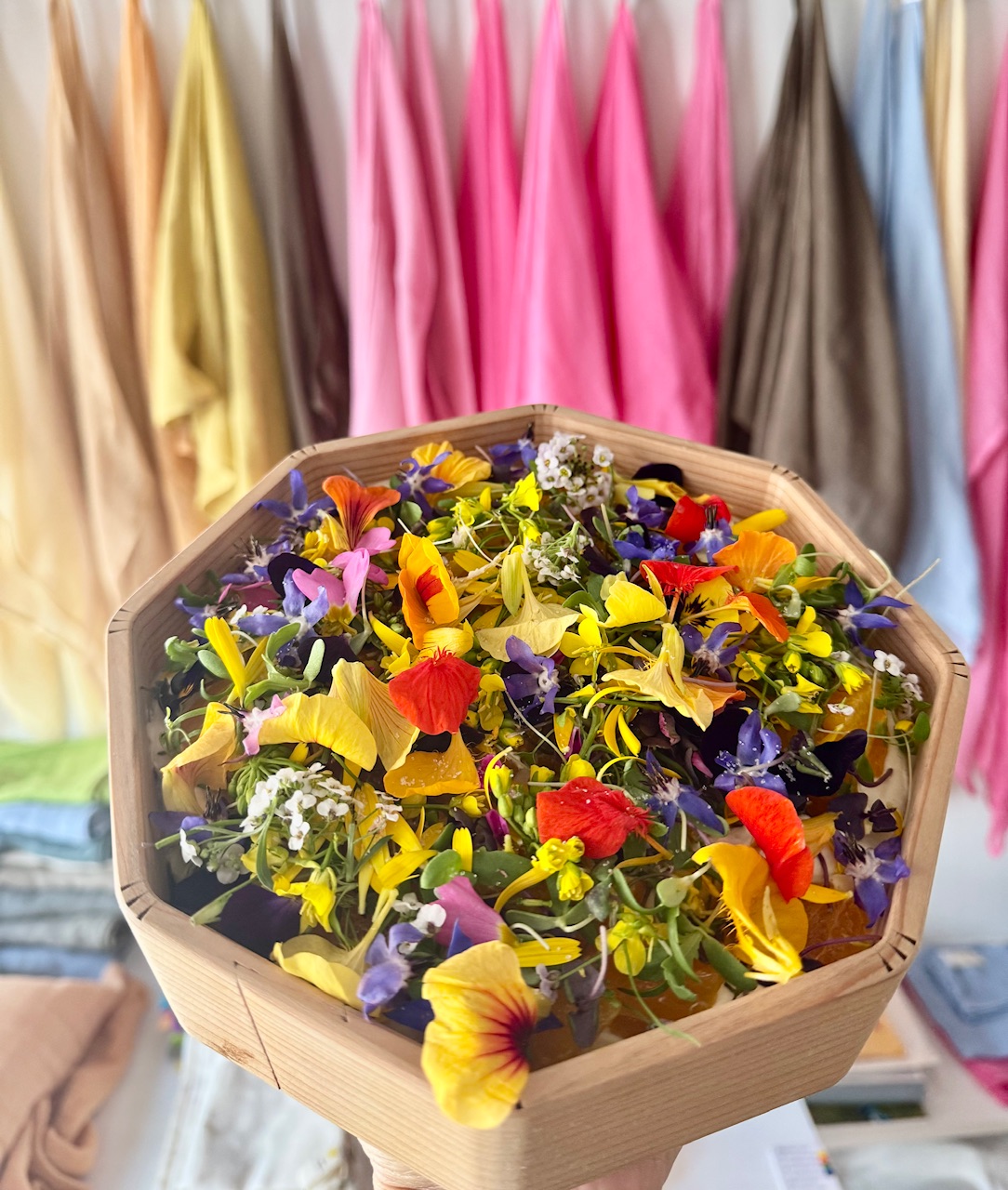 maemuki popup restaurant cookie girl