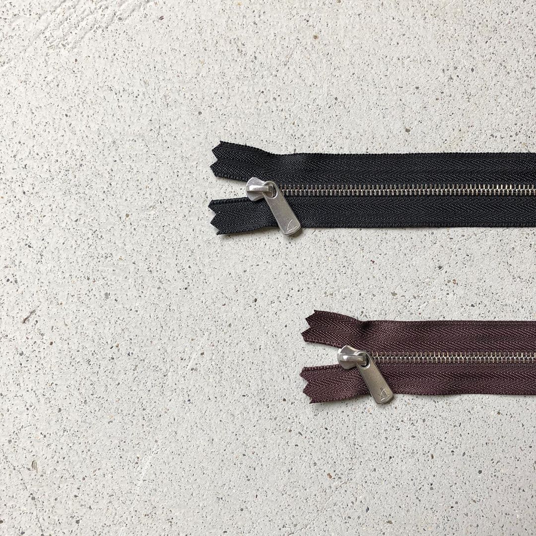 待っていたファスナー。