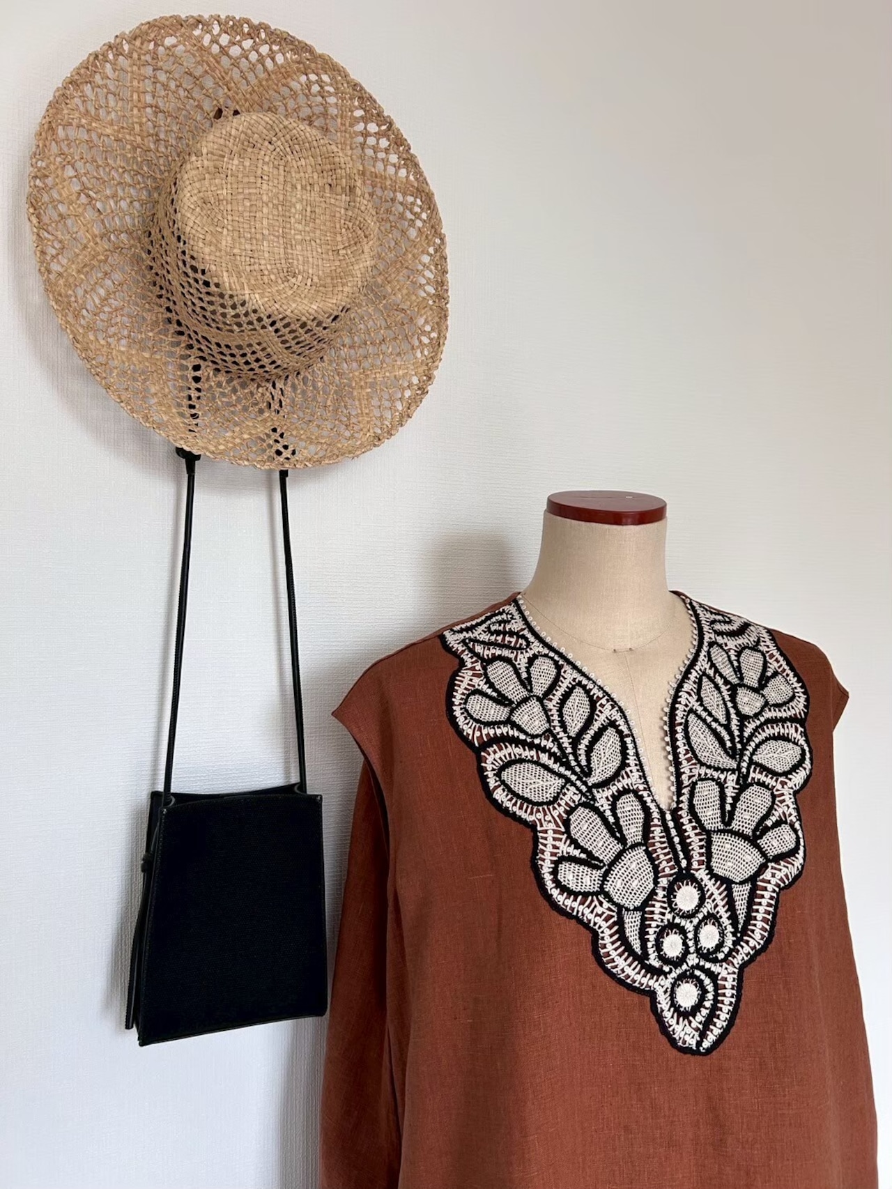 手編みレースワンピース オールシーズン着られちゃうフレンチスリーブ入荷