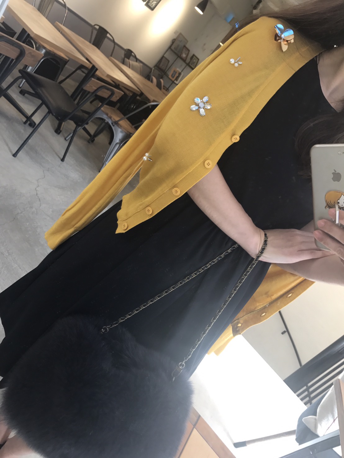 フォックスファーバッグ入荷しました♪