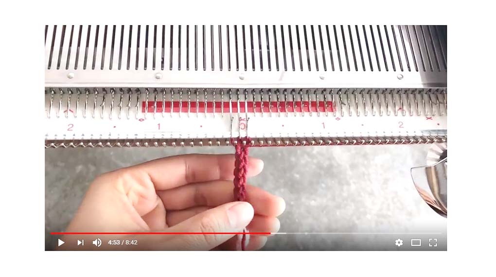 編み機を使う【紐・コード編み】の編み方のご紹介です