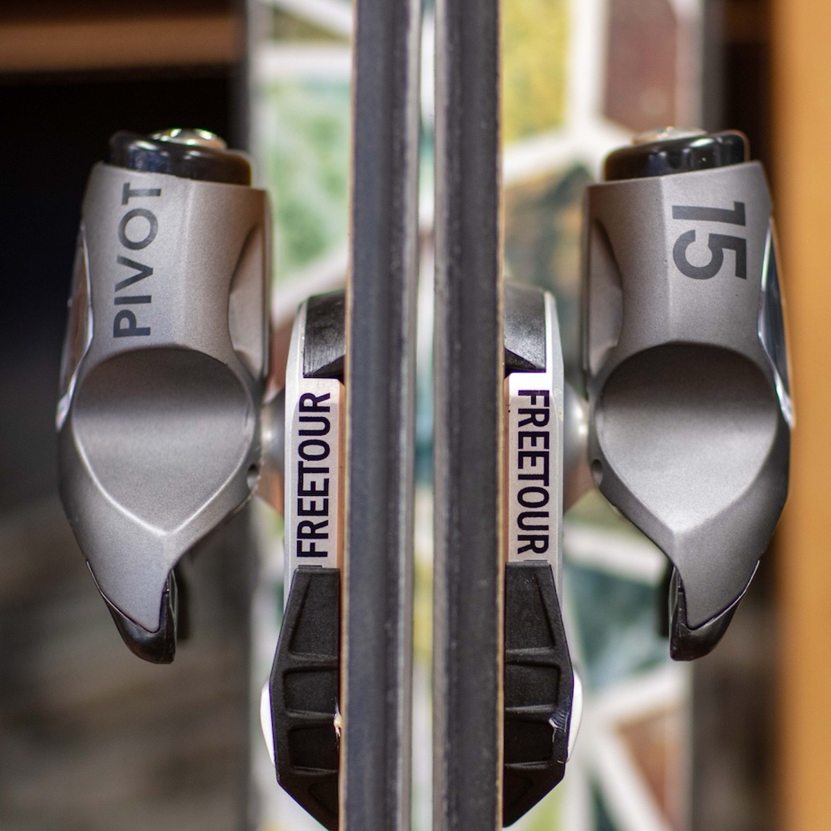 バックカントリーの常識を変えたCAST：真のハイブリッドビンディング誕生の裏側 ＜前編＞