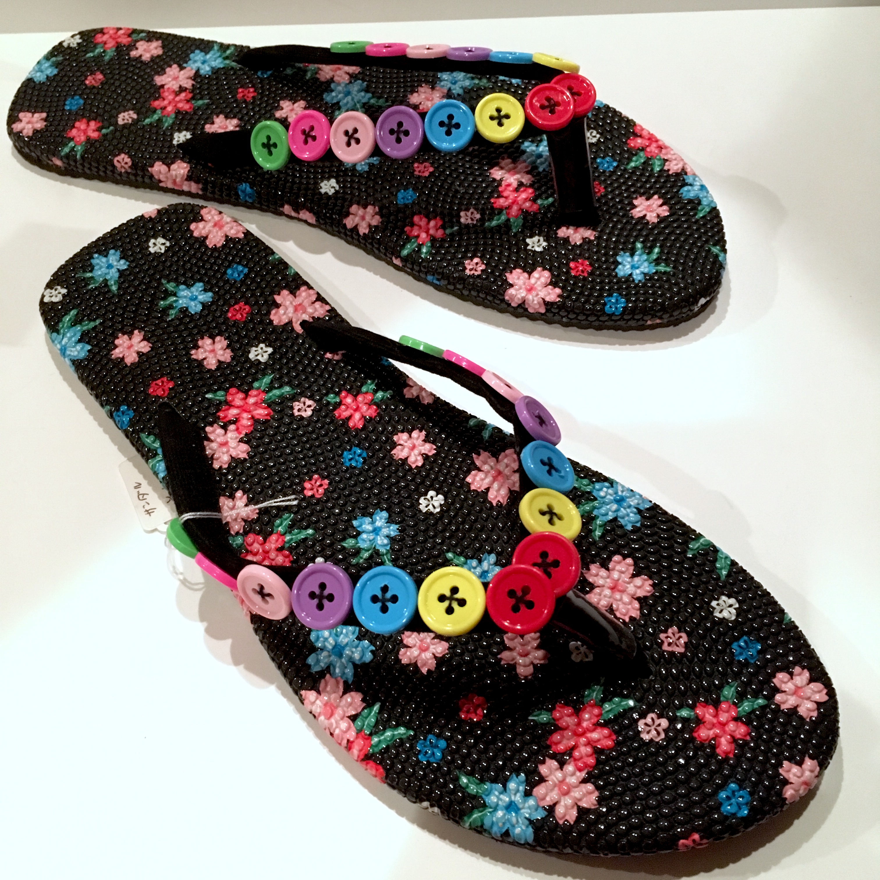 肌寒い梅雨が終わると猛暑に！おしゃれ可愛いビーチサンダルでお出掛けしよう！☆彡