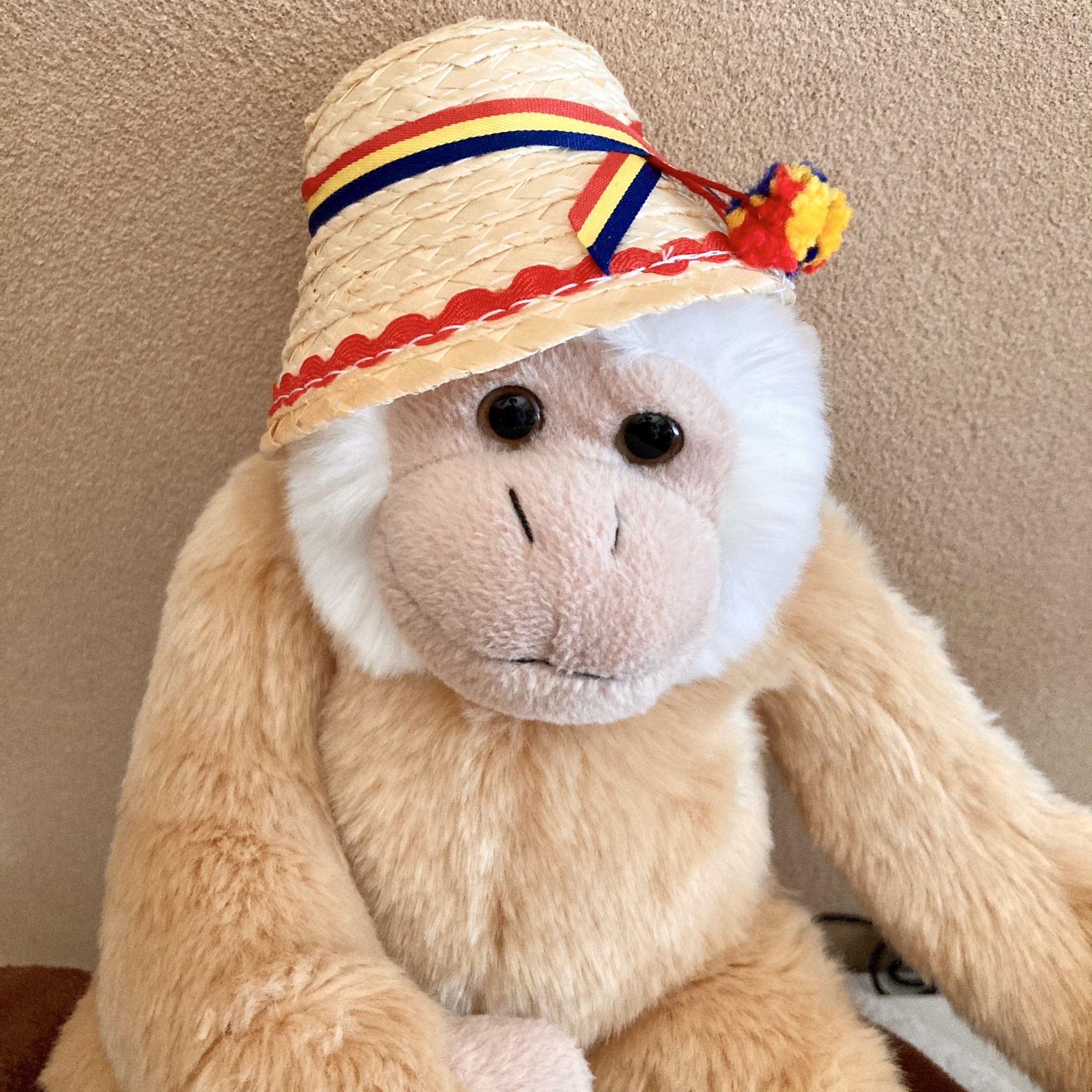 お猿の帽子、ぬいぐるみの帽子★★★