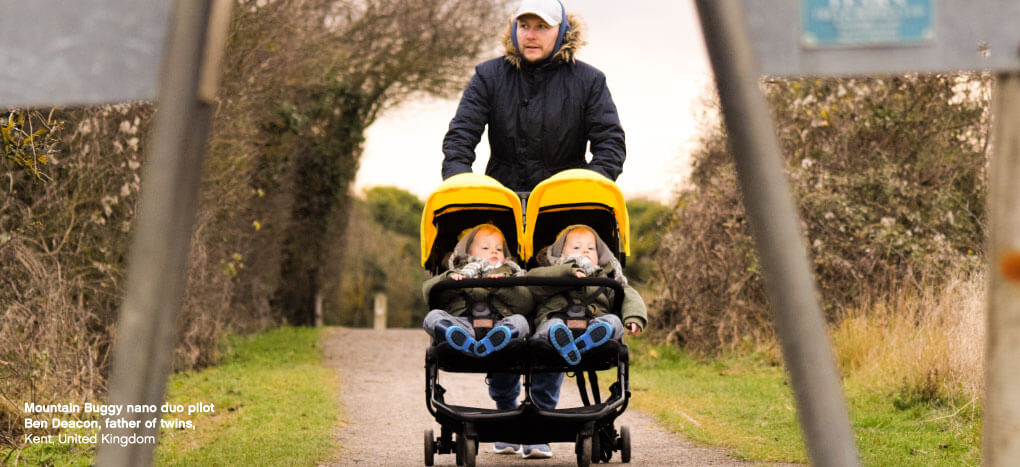 2018年新発売★mountainbuggy NanoDuo★軽量２人乗り横並びベビーカー！！