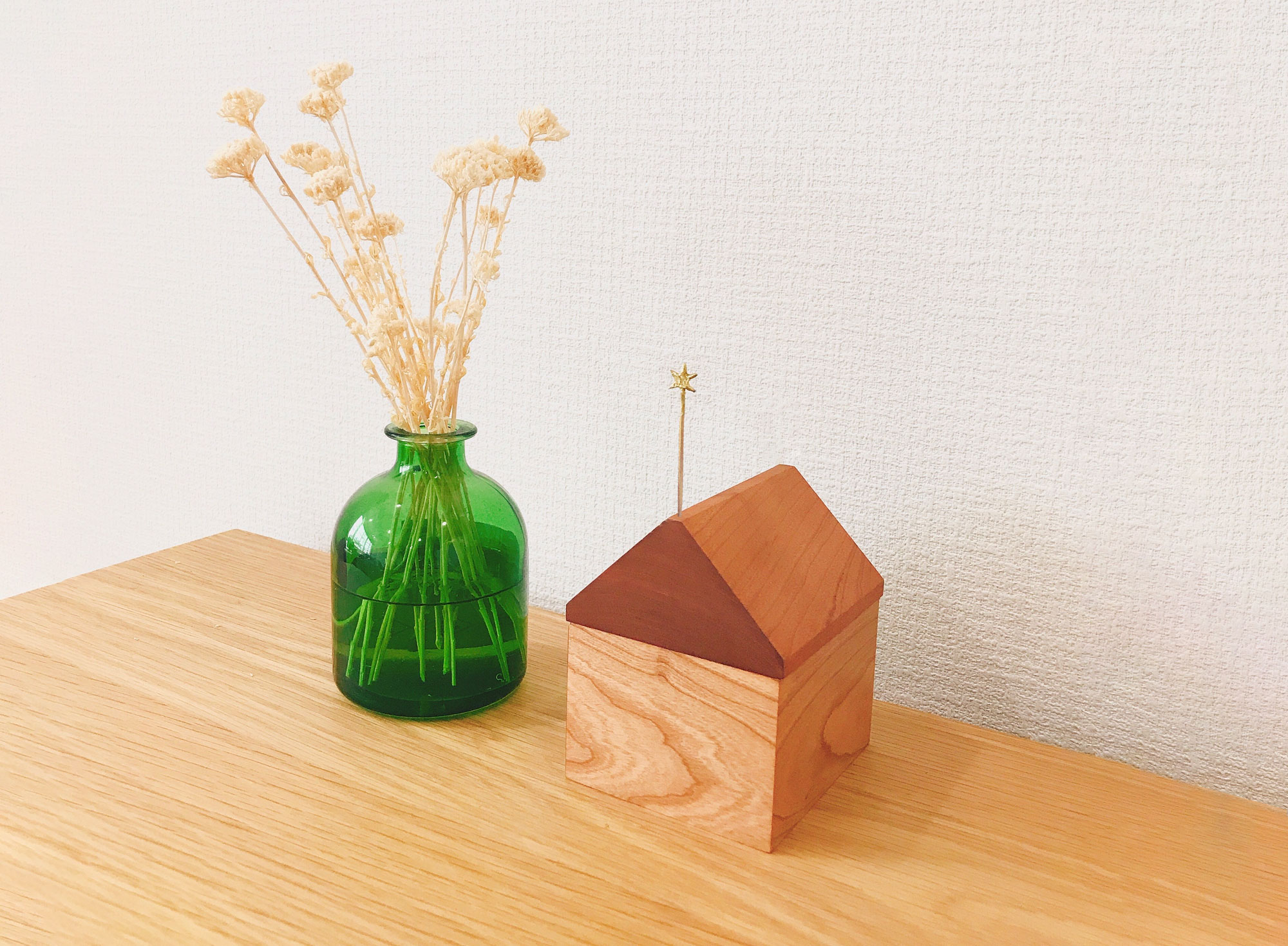 旅立ってしまったハリネズミのおうちに。