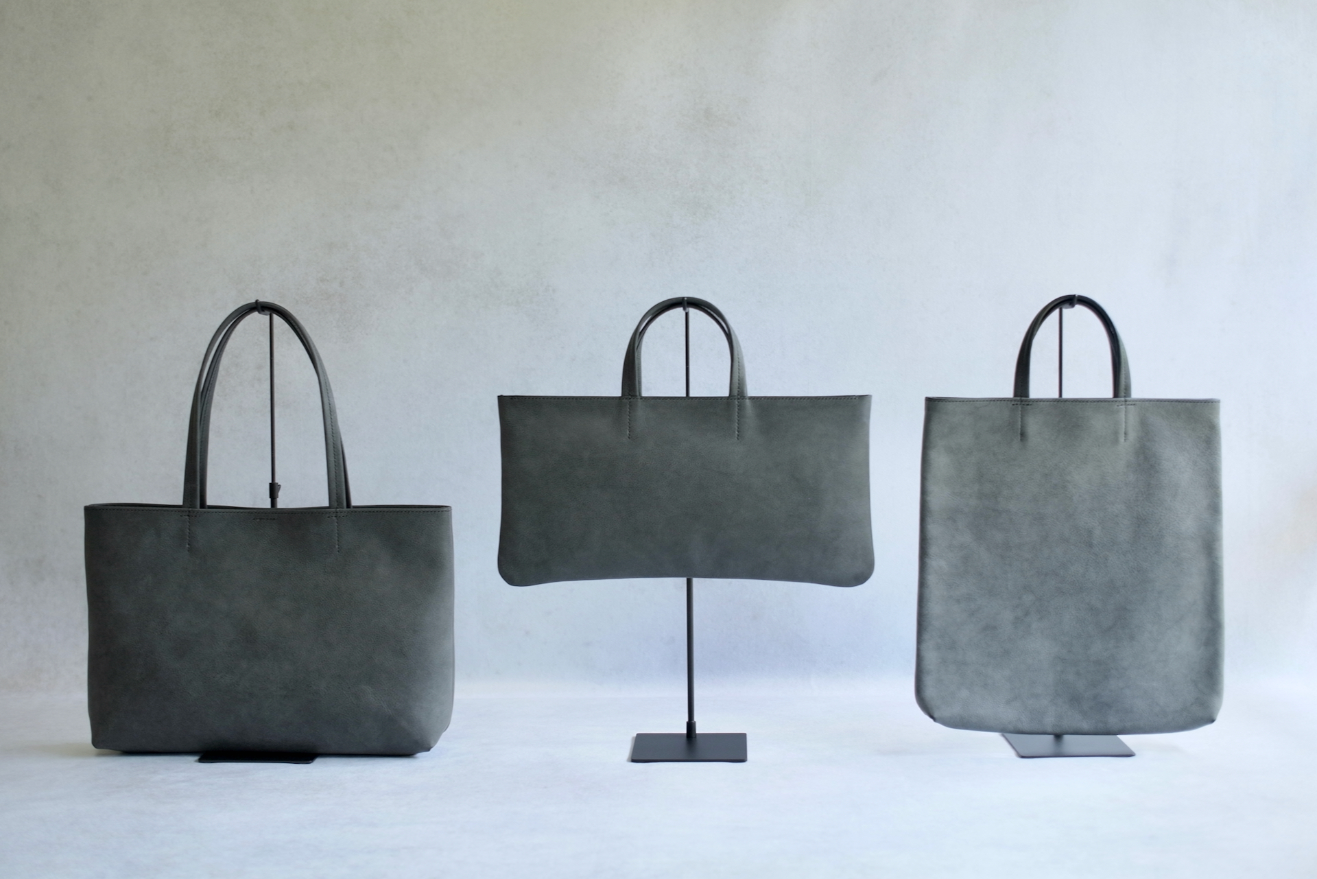 期間限定で在庫販売いたします!第4回目は「GRAY」です。