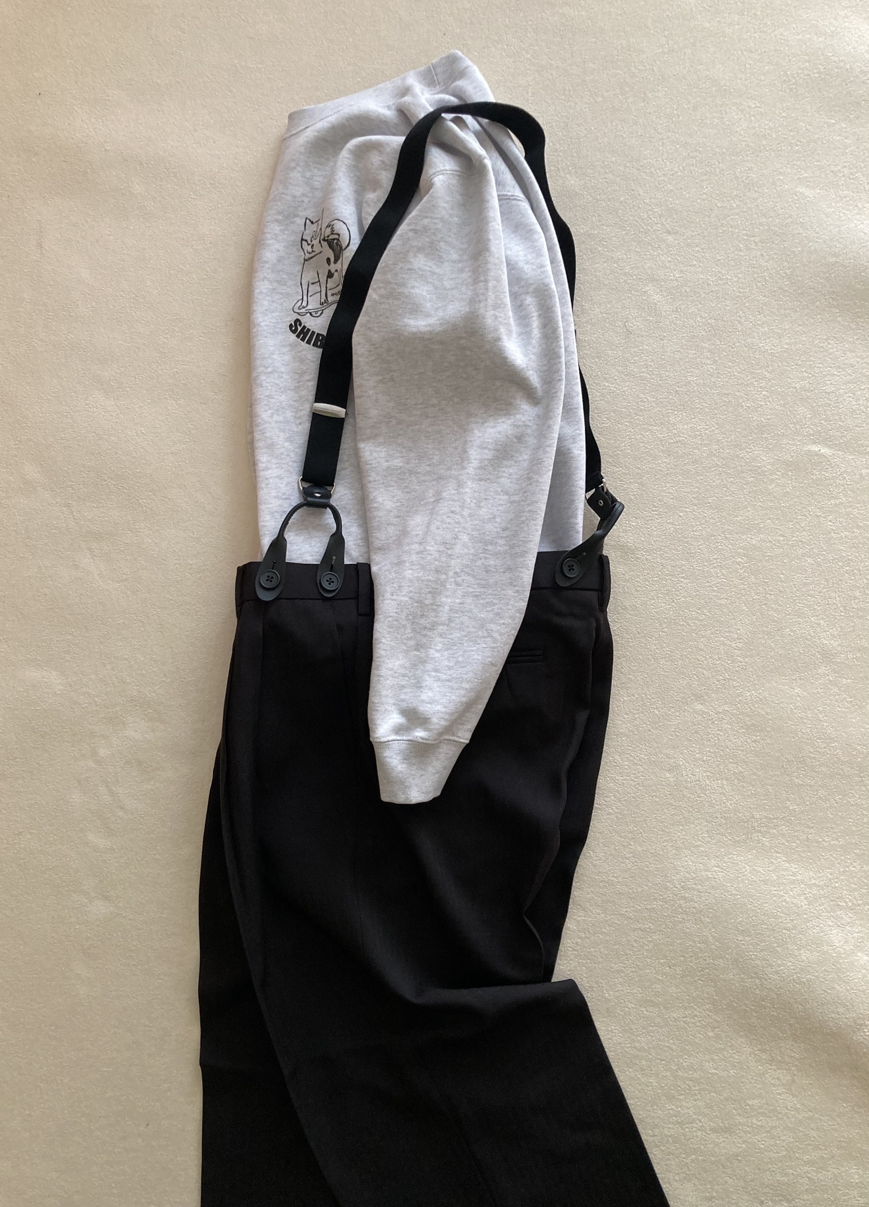 サスペンダー付き2タックパンツ