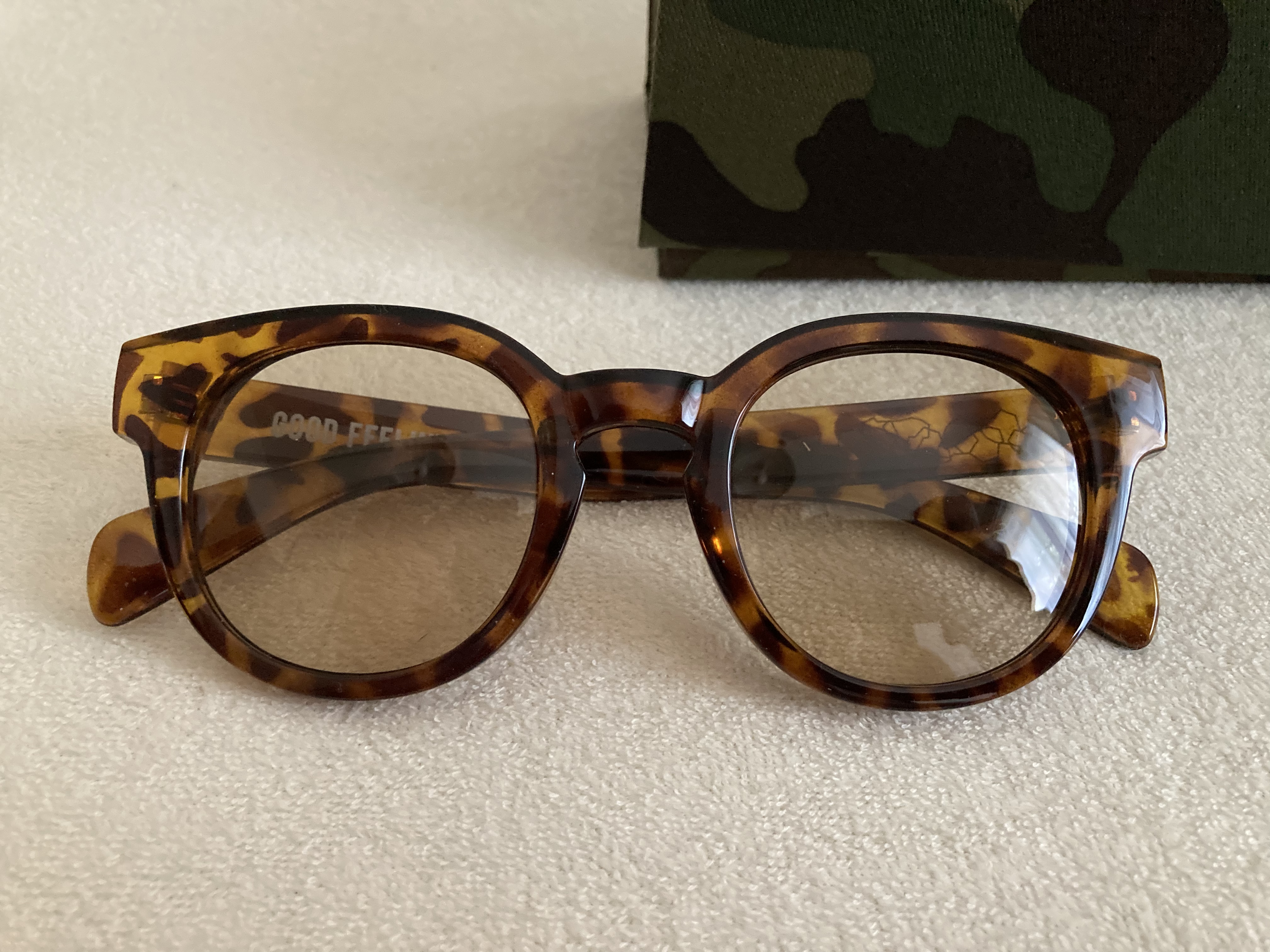 新作!!!rotation Glasses