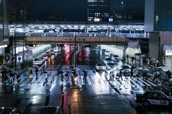 雨なのにぃ～お暑いのぉ～