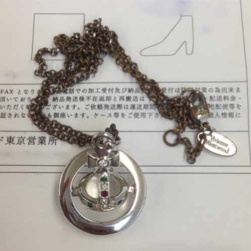 本日のご紹介：VivienneWestwood 社製 TINY ORB PENDANT