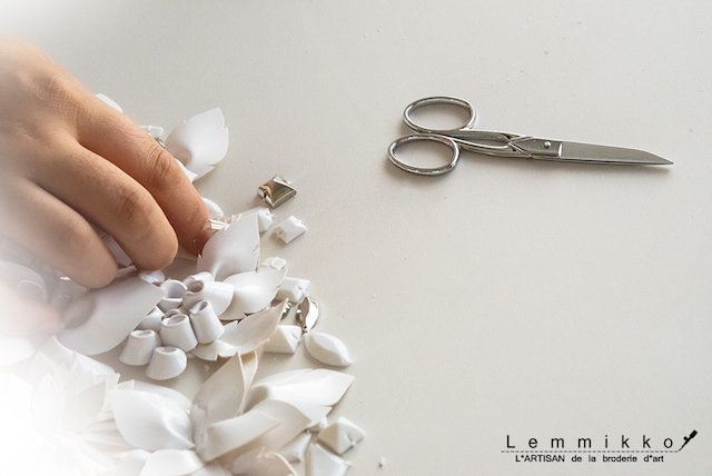 - atelier - リュネビル刺繍