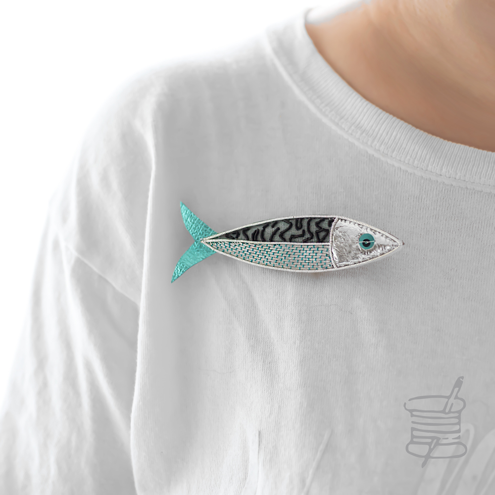 – atelier – 魚の刺繍