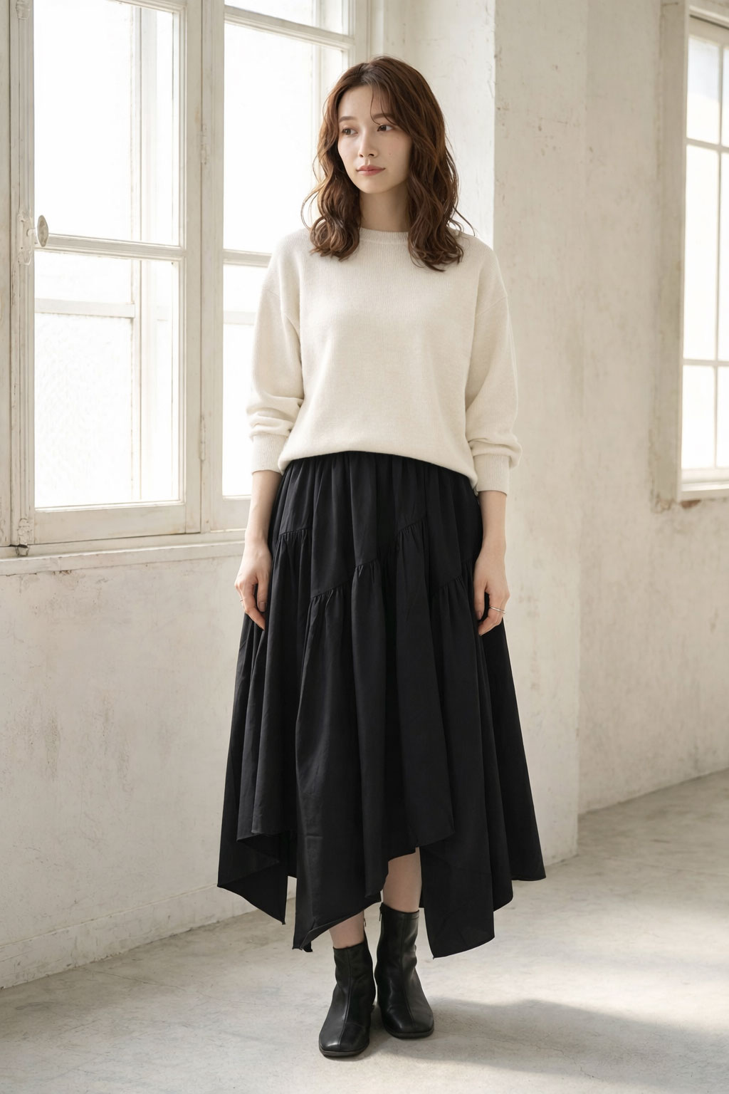 歩くたびに心が躍る。ジグザグ裾が作る「大人のナチュラル」モードな装い