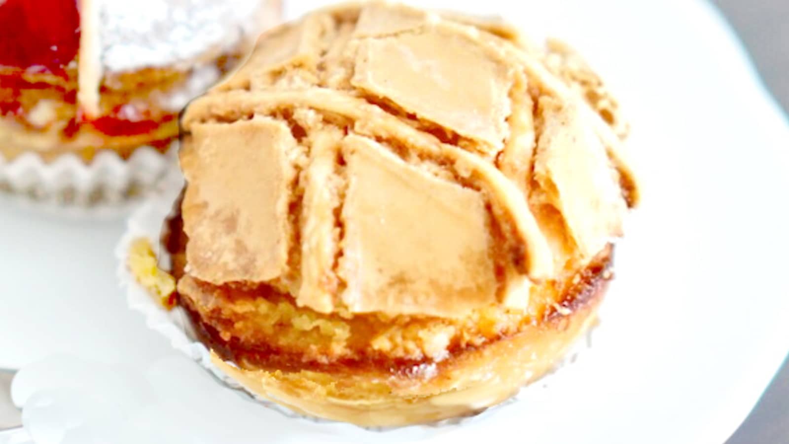 フランスの焼き菓子“コンベルサシオン”