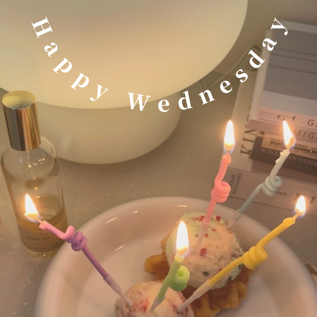 Happy Wednesday! 抽選で 3名さまにプレゼント🕯🐖