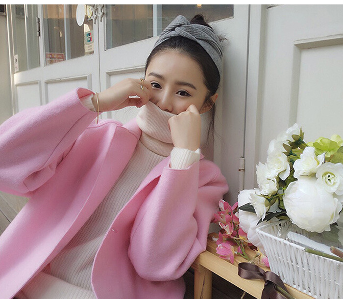 大人女子にむけた海外トレンドファッションとして、こちらのヘアバンドは当通販オススメ品です♪